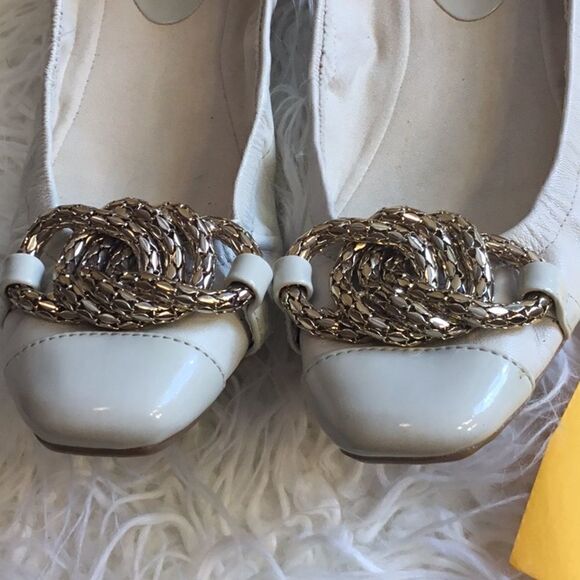 Ballerina type flats in size 8 by NINE WEST - Picture 3 of 14